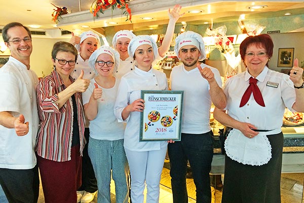 Das stolze Team mit der Feinschmecker-Auszeichnung